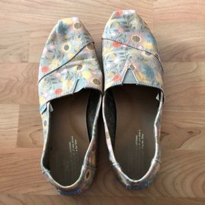 Floral Print TOMS